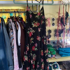 Pretty dress, great look for day or night. Lightweight. New